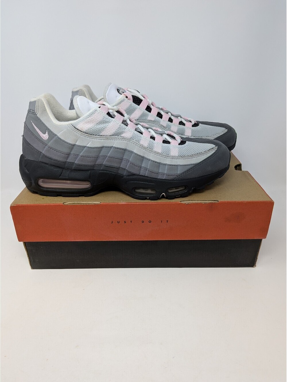 Nike Air Max 95 PRM Men’s 10.5 Black Pink Foam Gunsmoke CJ0588-001